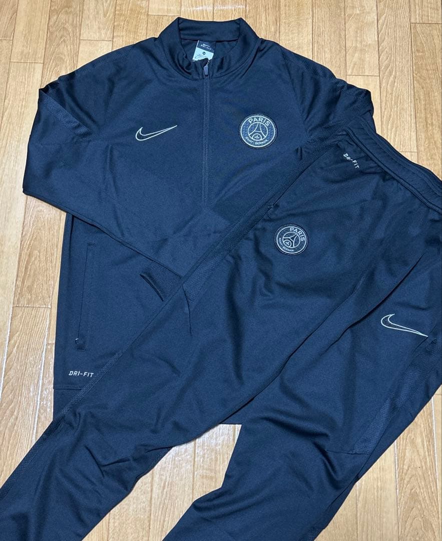 パリ・サンジェルマン　トレーニングウェア