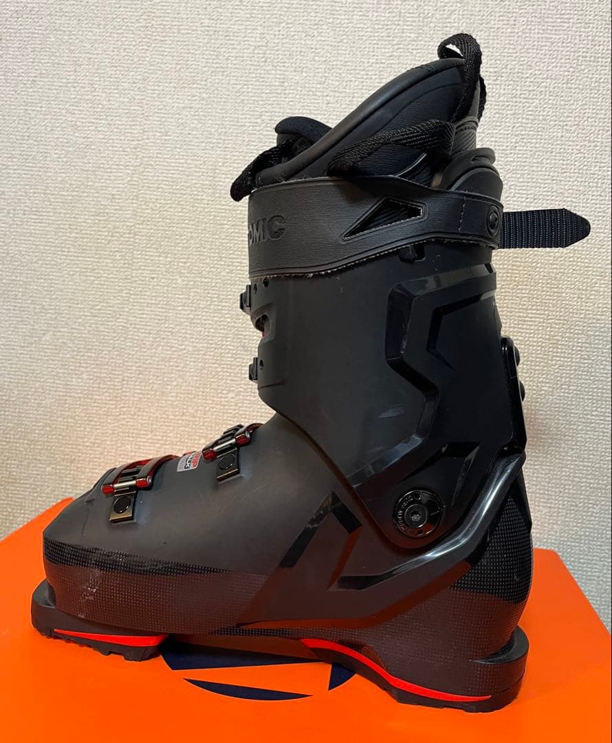 幅広モデル ATOMIC Hawx Magna 130S 26-26.5cm