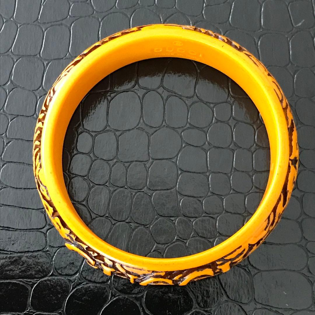 グッチ ロゴ＆ドラゴン 彫り エングレーブバングル 表記サイズ S 未使用級