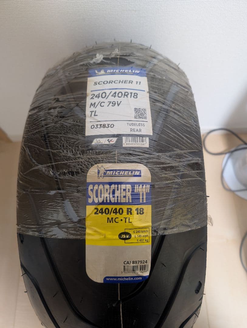パーツ MICHELIN SCORCHER11 240/40R18M/C 79V TL