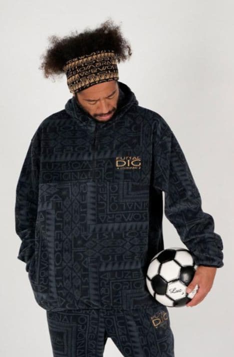 【新品未使用】ルースイソンブラ 総柄 フリース パーカー 黒 L ハーフジップ