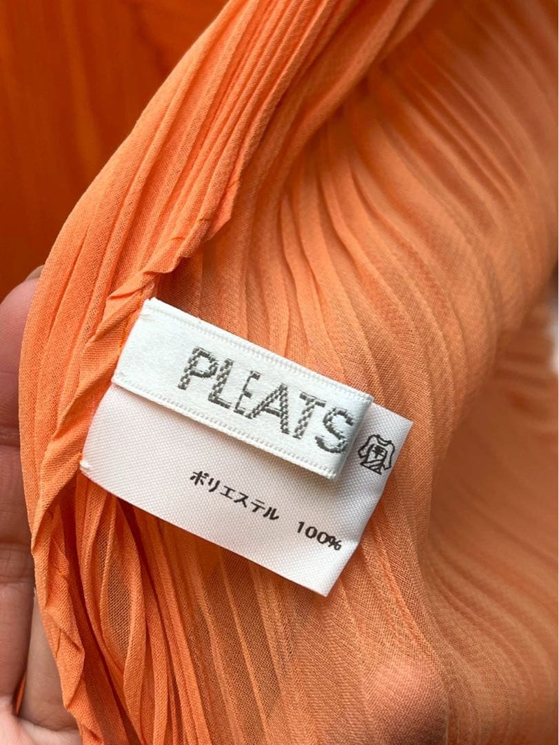 【新品未使用】ISSEY MIYAKE イッセイミヤケ オレンジ ストール