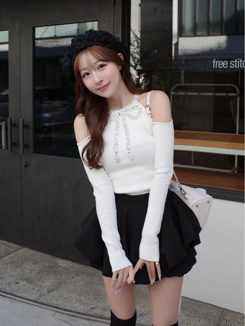 新品タグ付 ダーリッチ リボンビジューアメスリニットトップス アイボリー