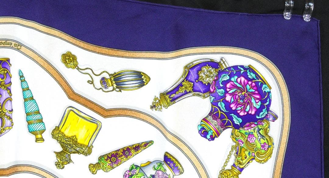 美品　HERMES エルメス　大判スカーフ　カレ90　 D535