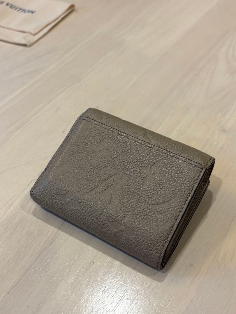 ルイヴィトン モノグラム ポルトフォイユ・ゾエ トゥルトレール