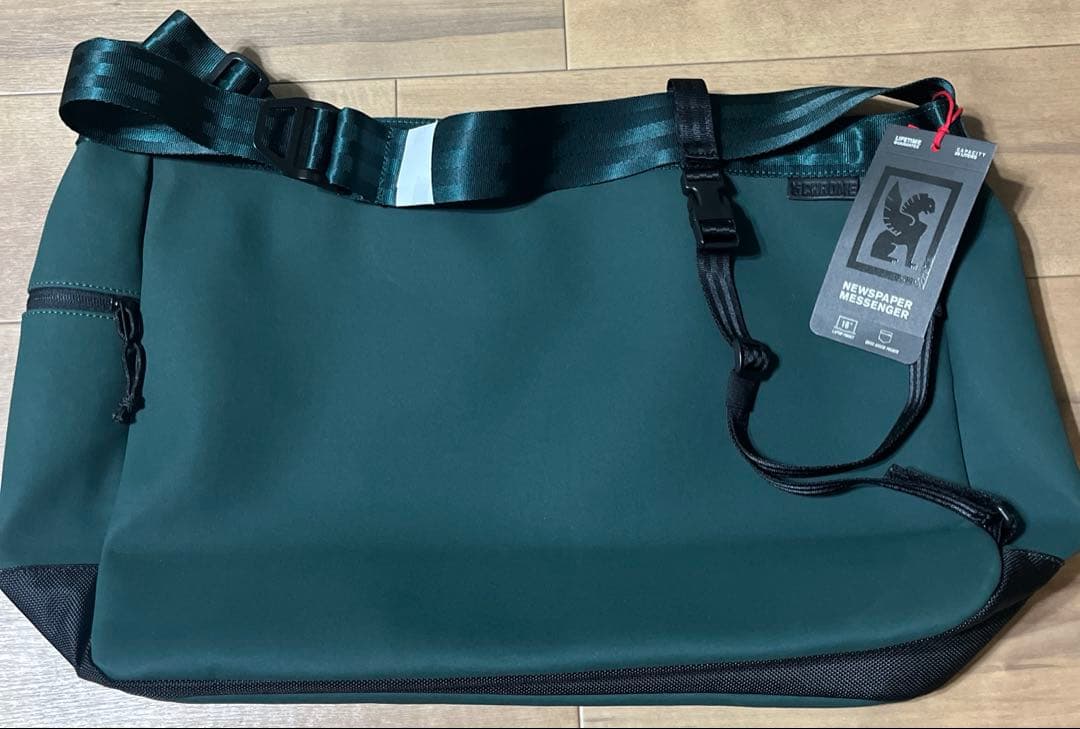 値下げCHROME NEWSPAPER MESSENGER グリーン　新品未使用