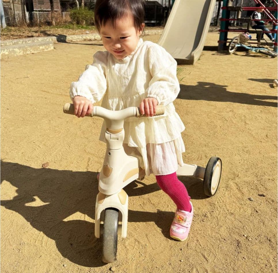 【新品】多機能三輪車 ベージュ 7in1 折りたたみ式 安全設計1歳〜5歳