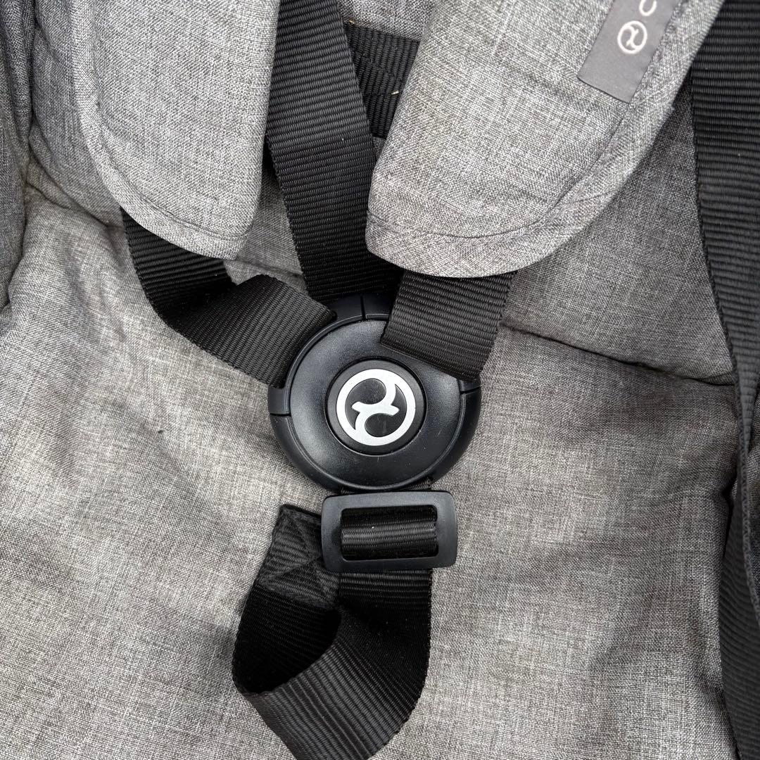 Cybex サイベックス　Eezy TwistイージーSツイスト