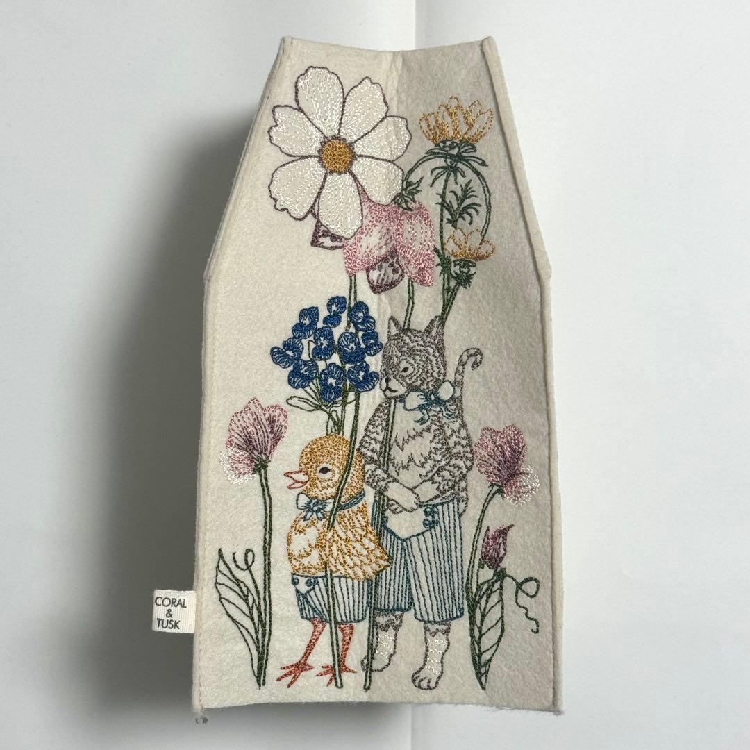 CORAL & TUSK ティシュBoxカバー Spring Parade