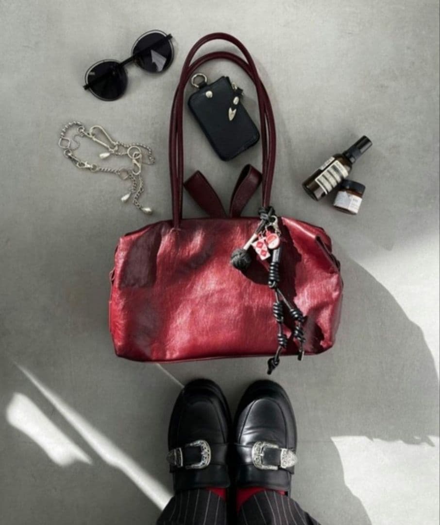人気✨イアパピヨネ　ロングハンドル　ボストンバッグ　ボルドー