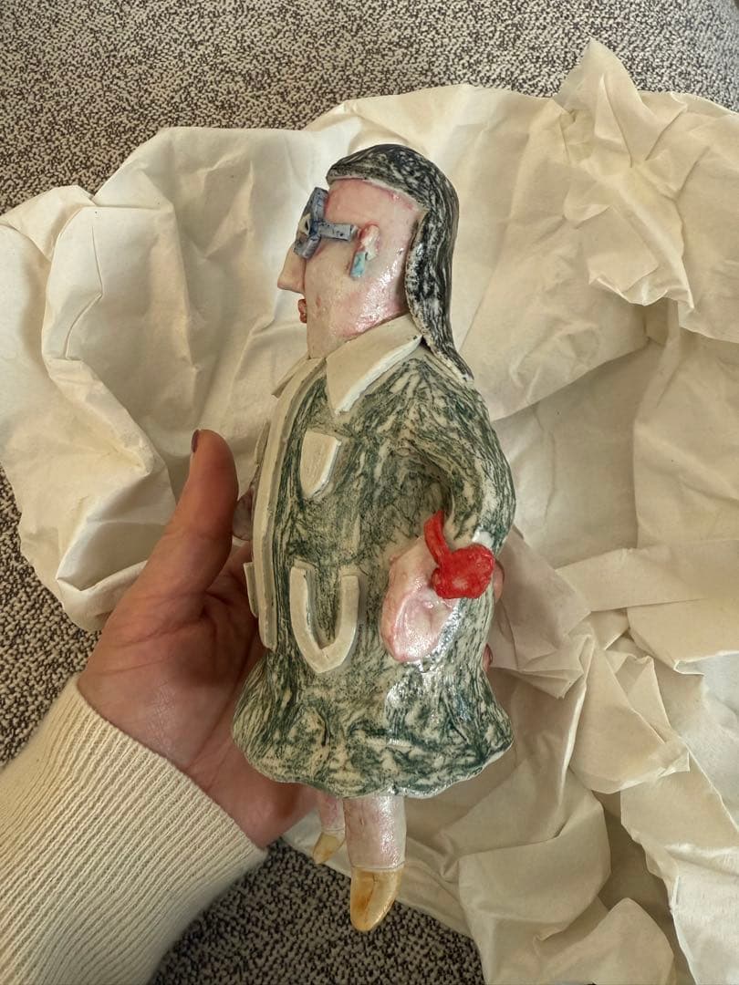 作家畑中圭介作壁掛け人形