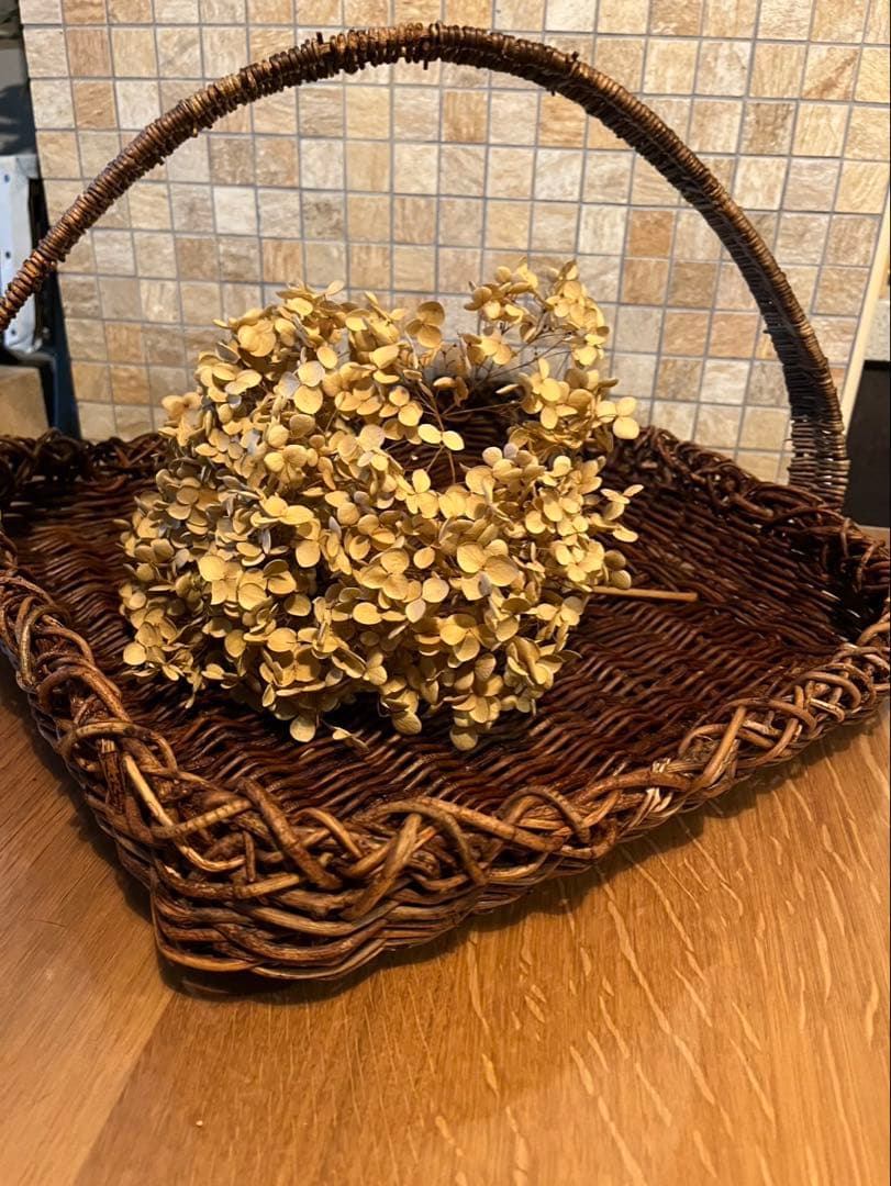 ハンドメイドアケビのカゴ