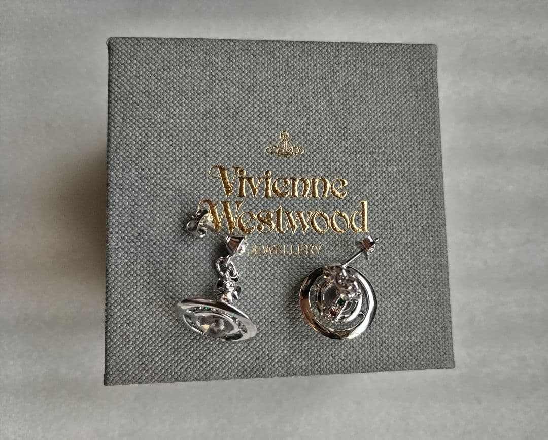 未使用品 Vivienne Westwood シルバーピアス