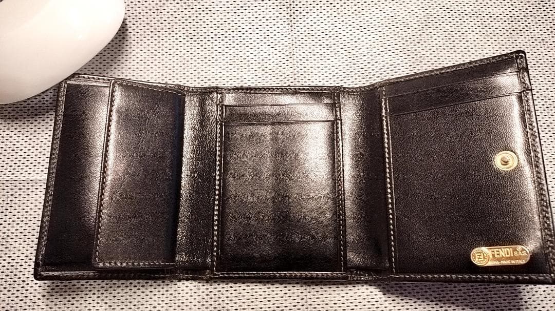 FENDI フェンディ ズッカ柄 三つ折り財布