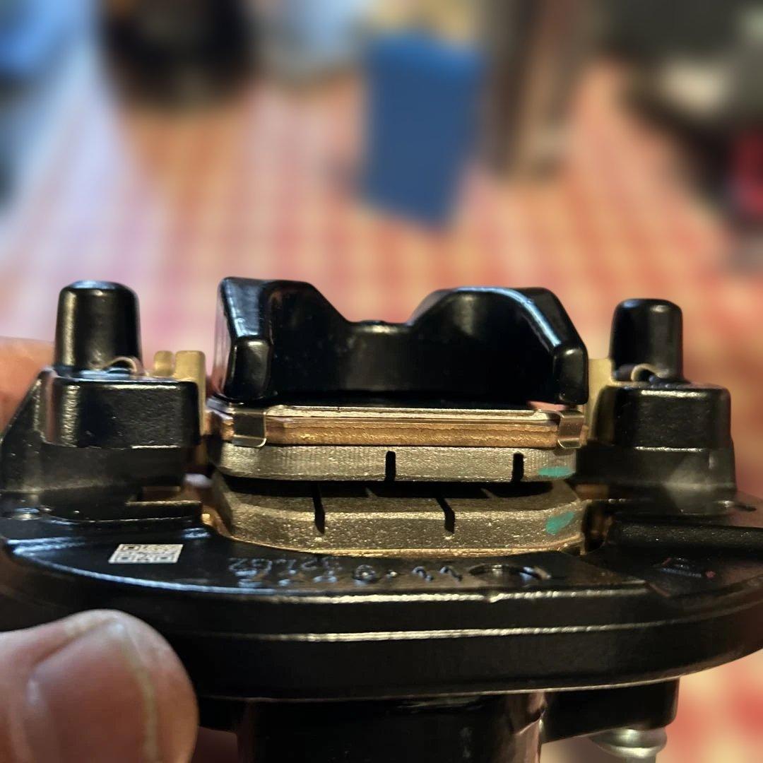 ブレーキキャリパー撤去品です。車種不明。中古品