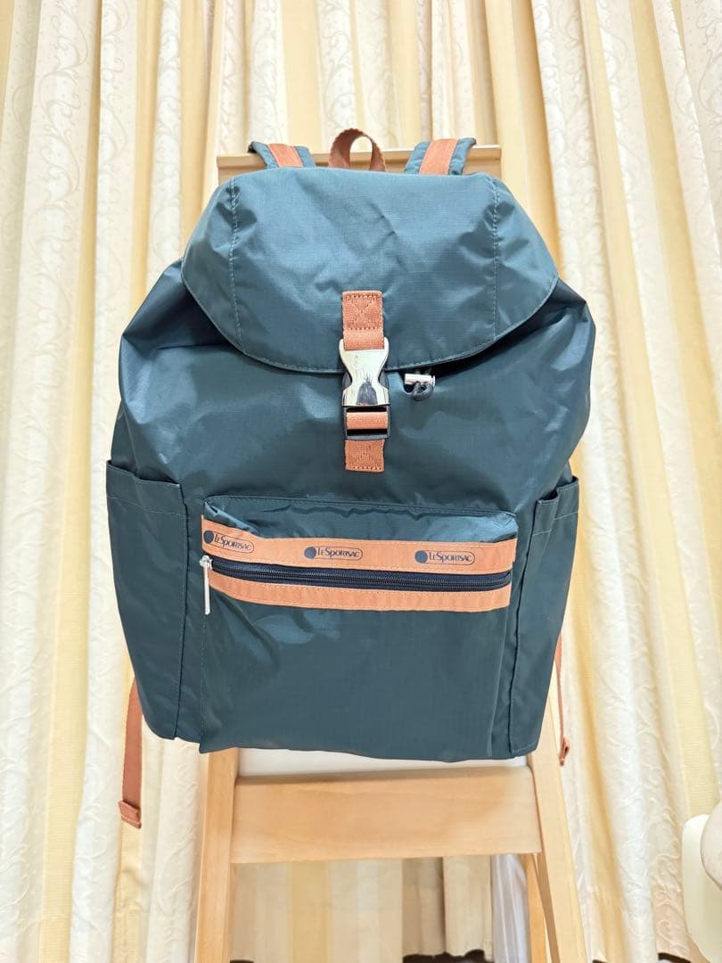 神崎恵✖️レスポートサック ダークグレー フラップ付きバックパック