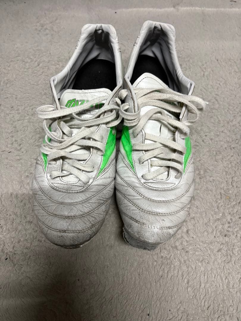 モレリア II JAPAN サッカースパイク（スーパーホワイトパール×グリーン）