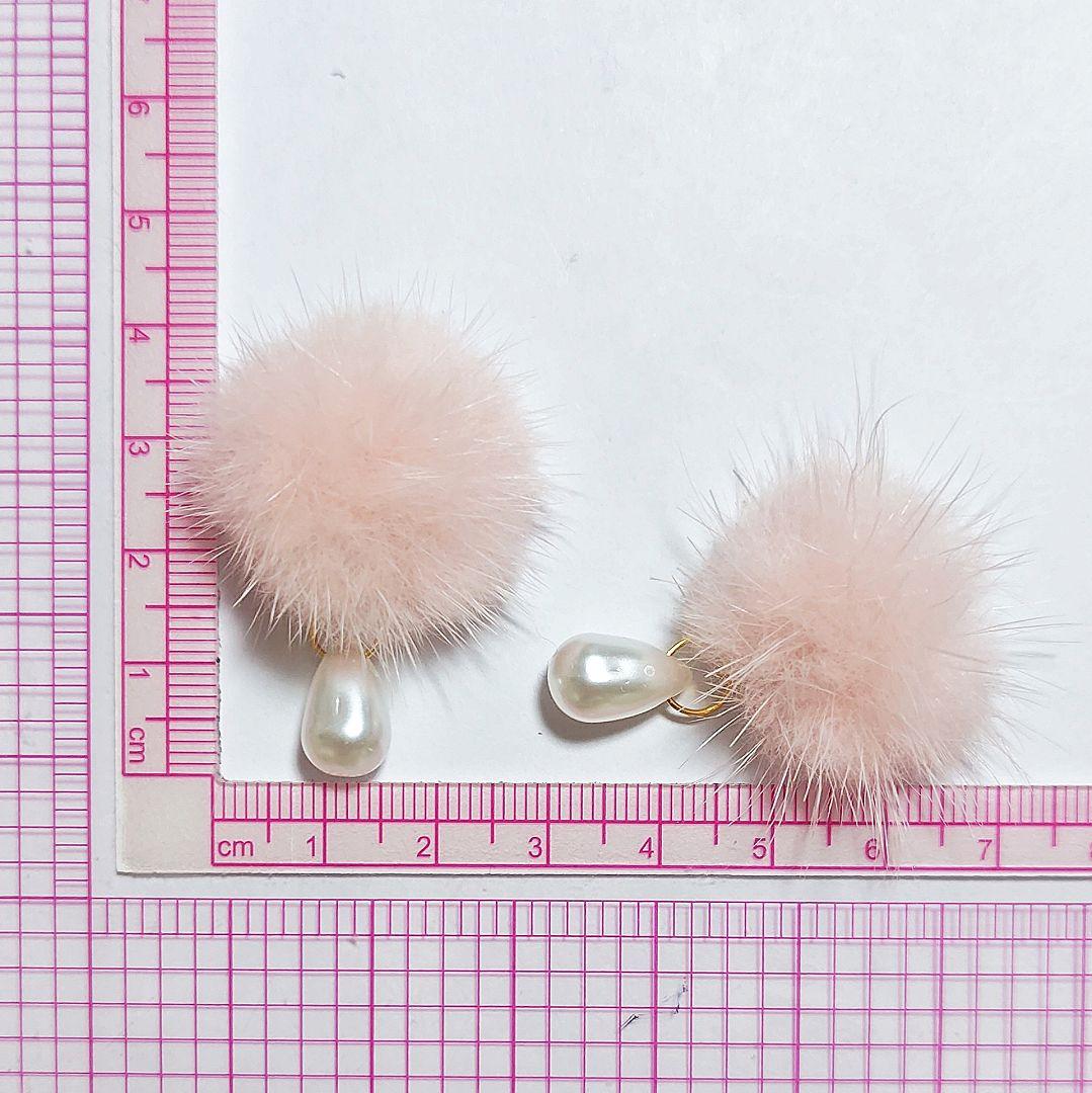 【1223】ふわふわフェイクファーのピアス／イヤリング
