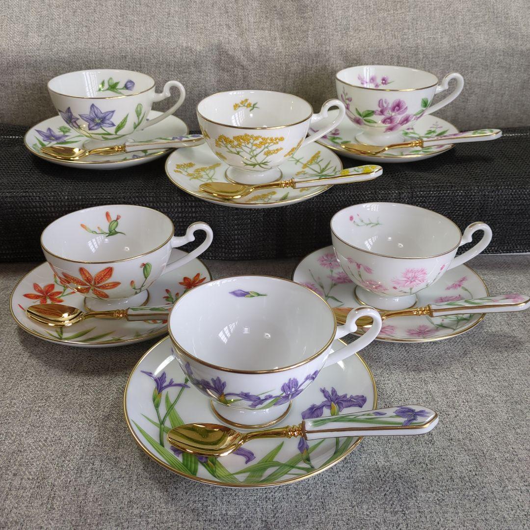 万葉の花　カップ　＆　ソーサー　スプーン　高級陶器製