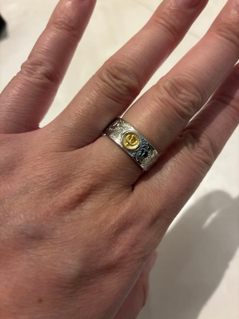 フェザー　指輪　リング　シルバー　フリーサイズ　羽　ゴローズ好きな方おすすめ