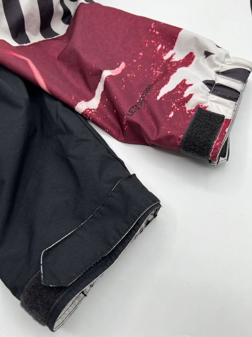 【VOLCOMボルコム　スノボウェア】LET IT STORM Lサイズ