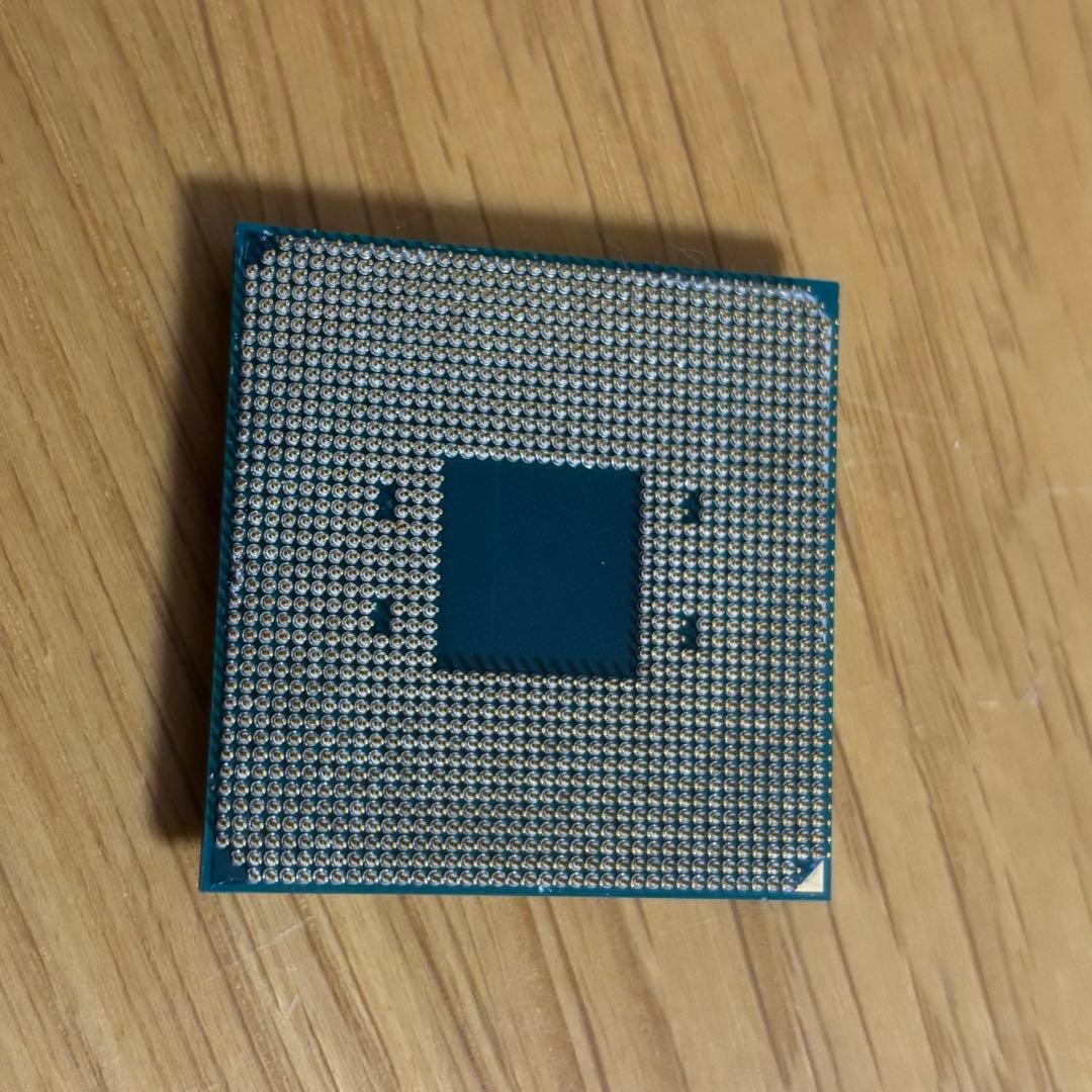 CPU AMD Ryzen 7 3700X