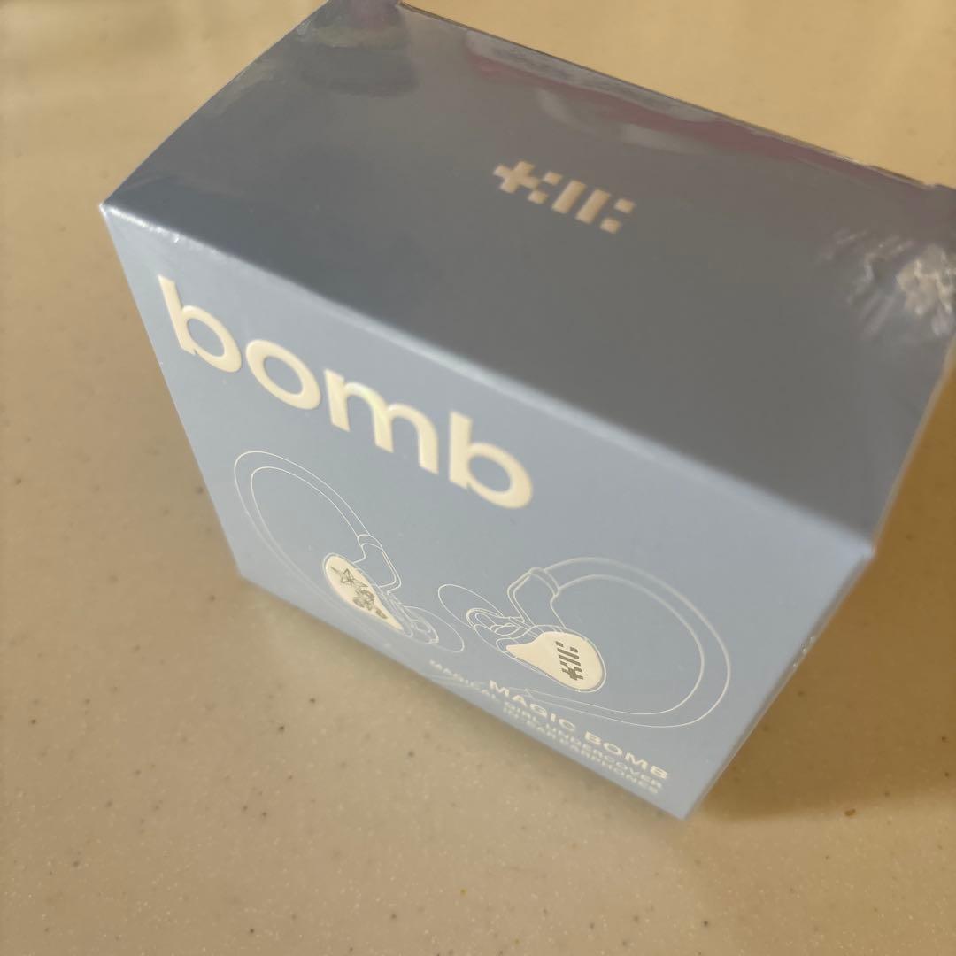 【新品・未開封】ILLIT bomb イヤモニ イヤホン MERCH ver.