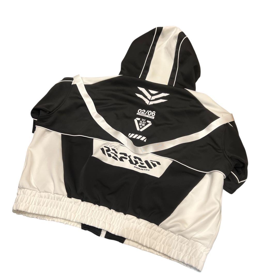 (￣∀￣)『REFLEMレフレム』サイバー切替ハイネックジャージパーカー