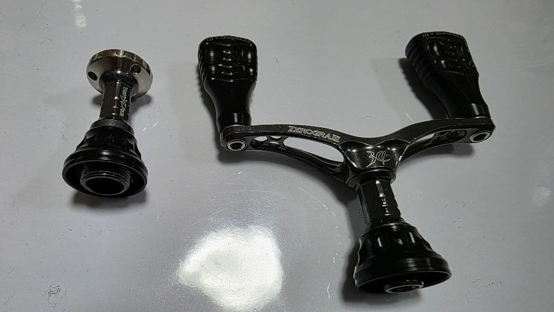 34 サーティーフォー　Zerogram III ゼログラムハンドル　ダイワ用