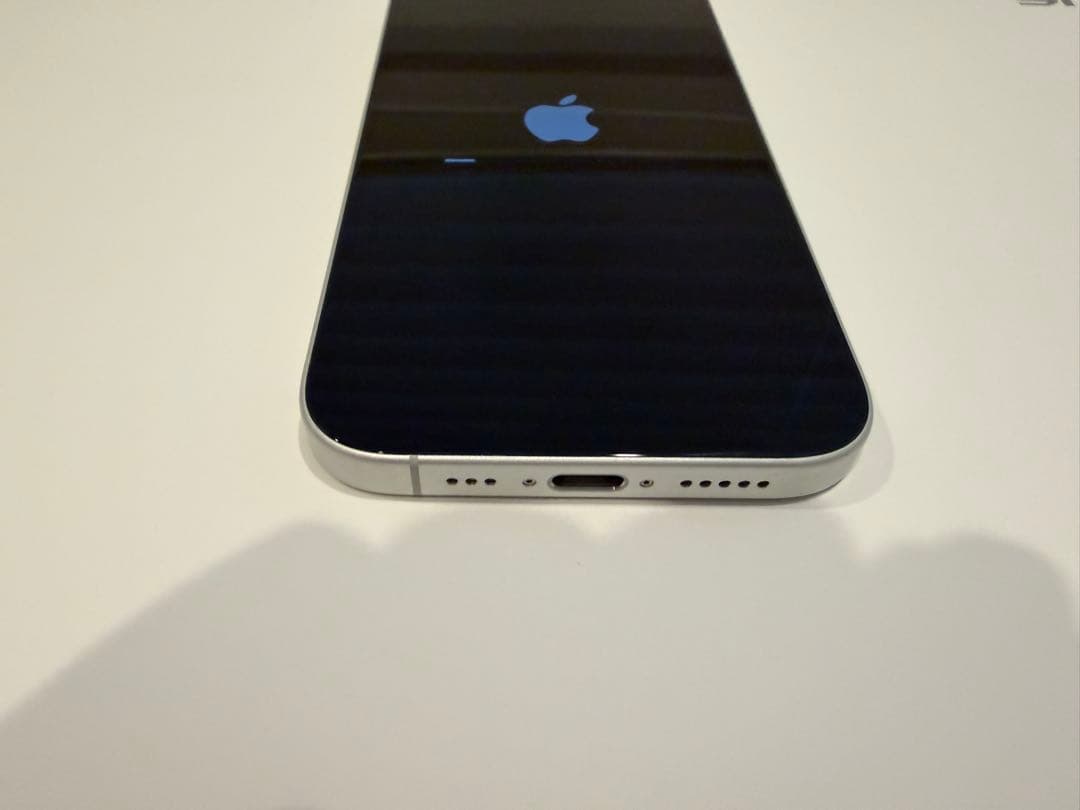 Apple iPhone 16 128GB ホワイト