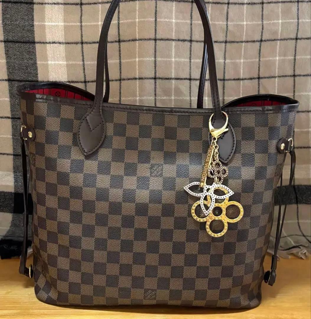 【美品】LOUIS VUITTON ルイヴィトン ★ キーホルダー /チャーム