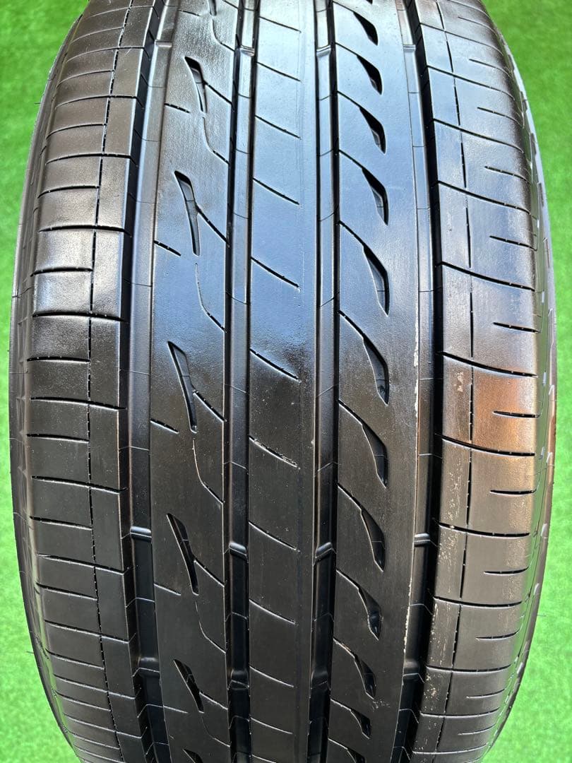 BRIDGESTONE REGNO 235/50R17 96V. 2024年製。