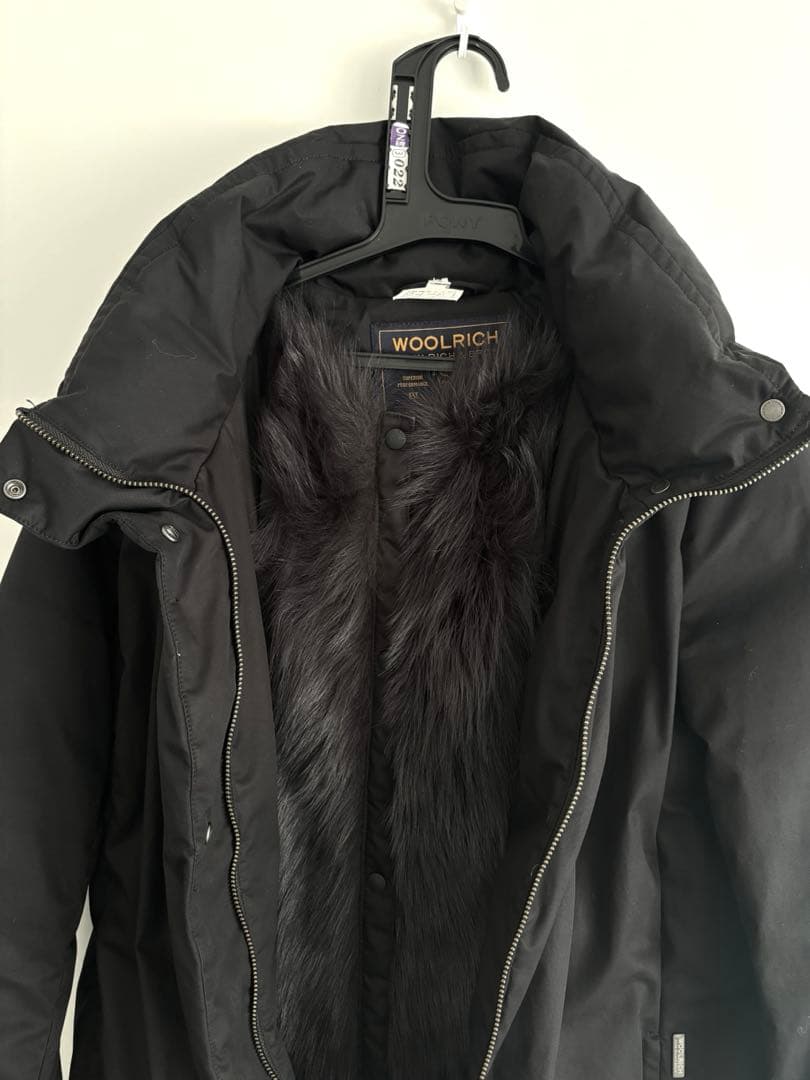 woolrichダウンブラック　クリーニング済