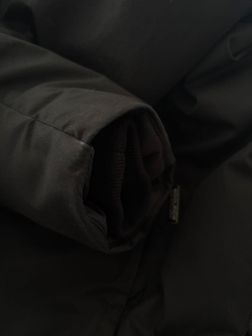 woolrichダウンブラック　クリーニング済
