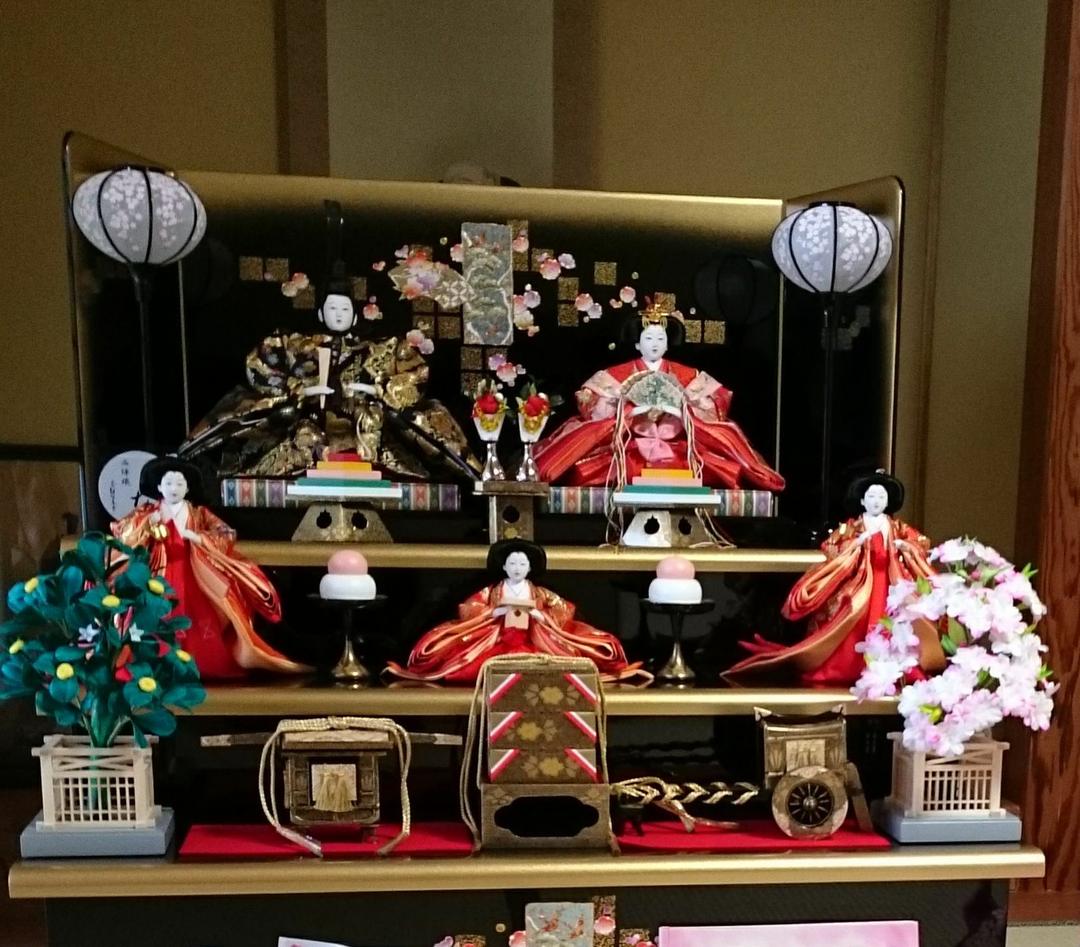 はなふさ　雛人形三段飾り京都西陣織１番