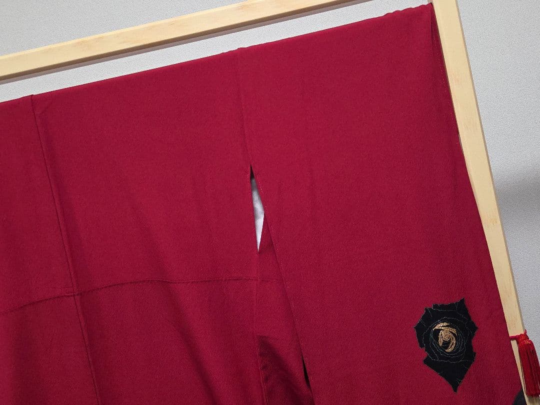 D◆着物くつろぎ 草野一騎 薔薇の花 金彩 縮緬 袷 正絹 振袖 成人式 着物