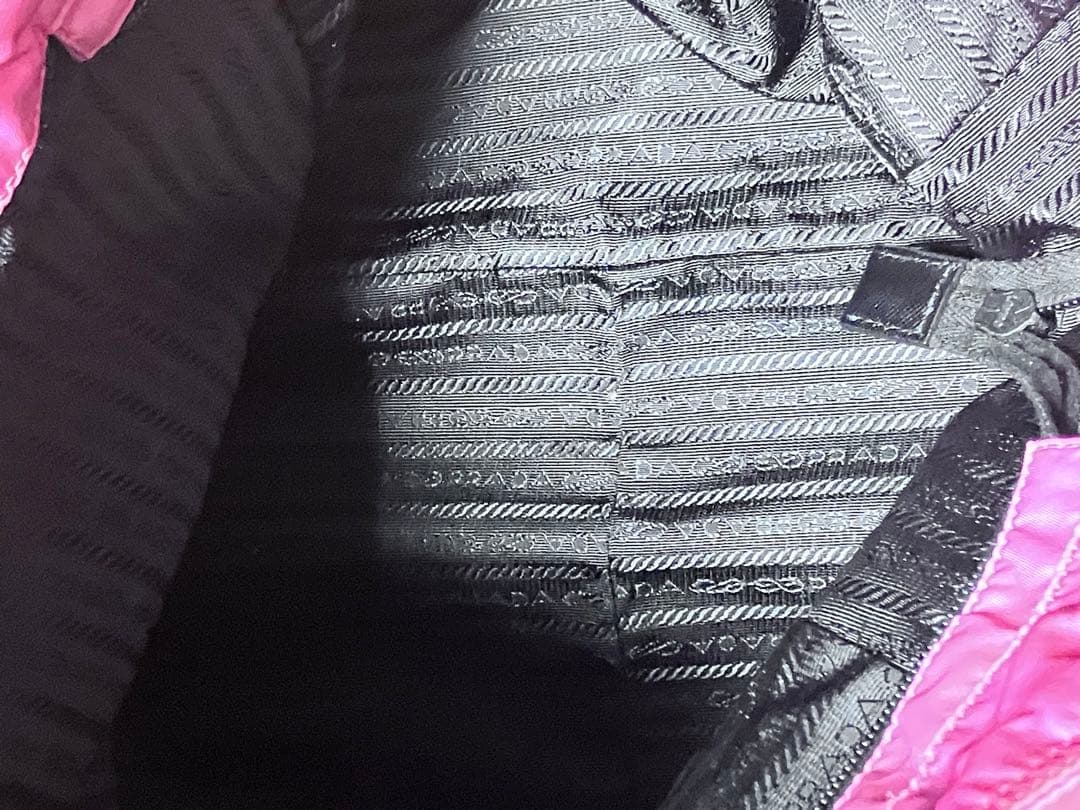 プラダ:2010 Limited Editionナイロンバッグ