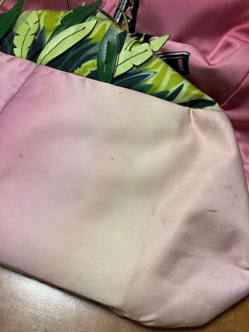 プラダ:2010 Limited Editionナイロンバッグ