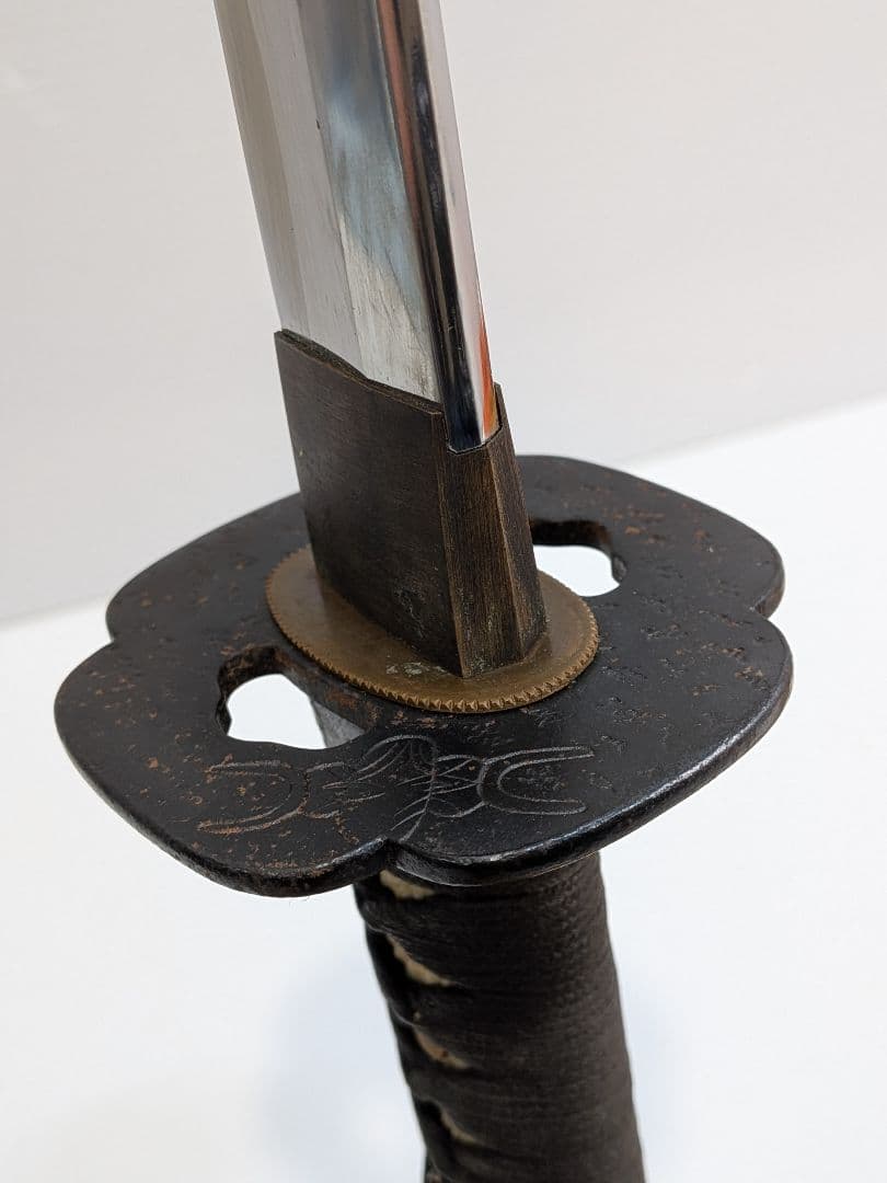 P865【模造刀】美術刀 短刀 脇差 刀掛け 刀袋付 豪華拵え 居合 コスプレ