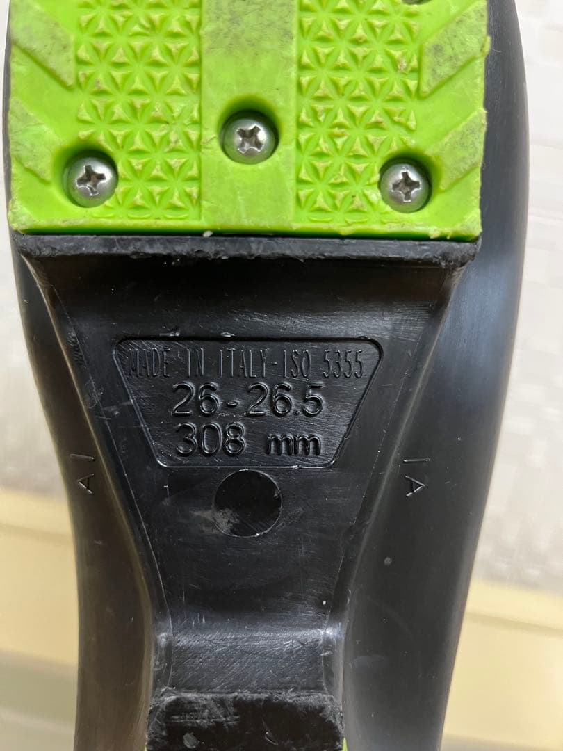 ダルベロ　DS R黒　130 26.0〜26.5