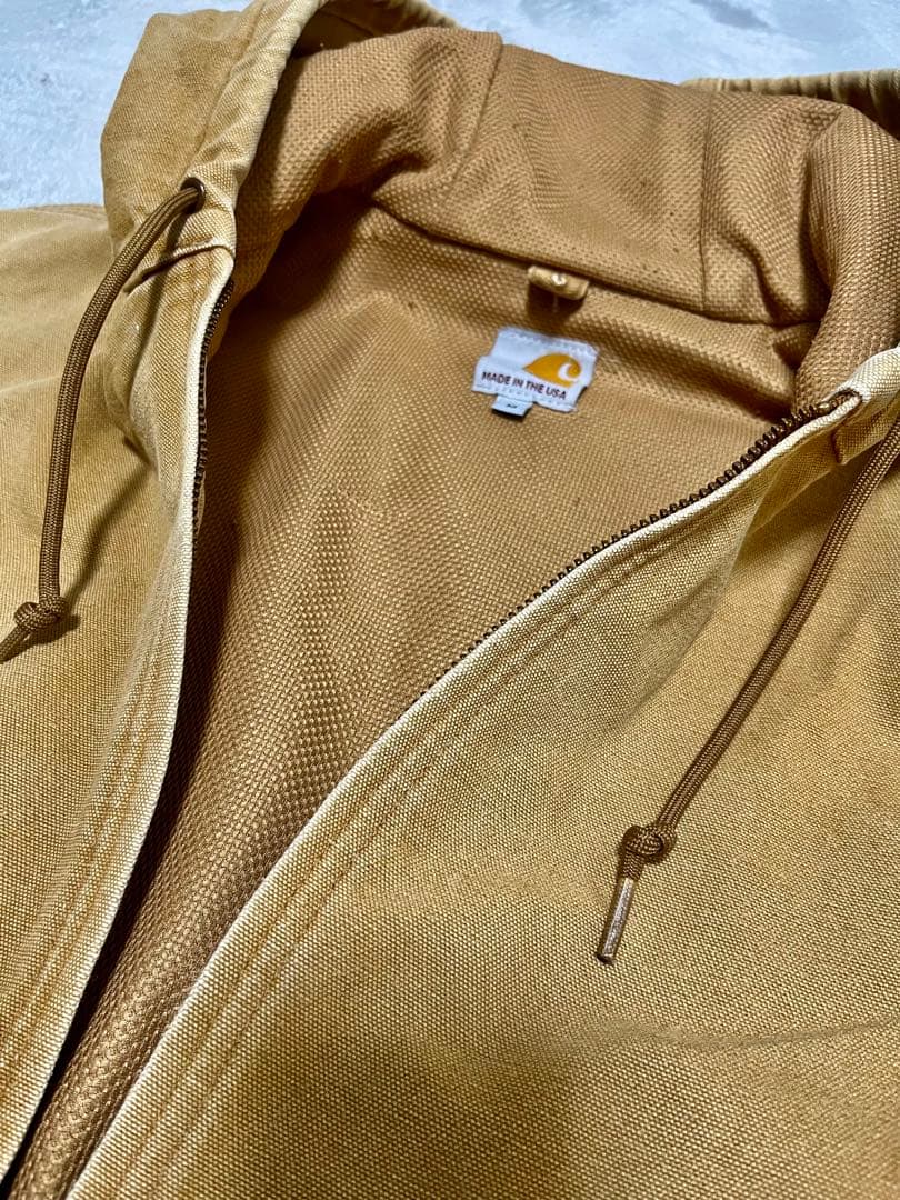 Carhartt フード付きベージュジャケット