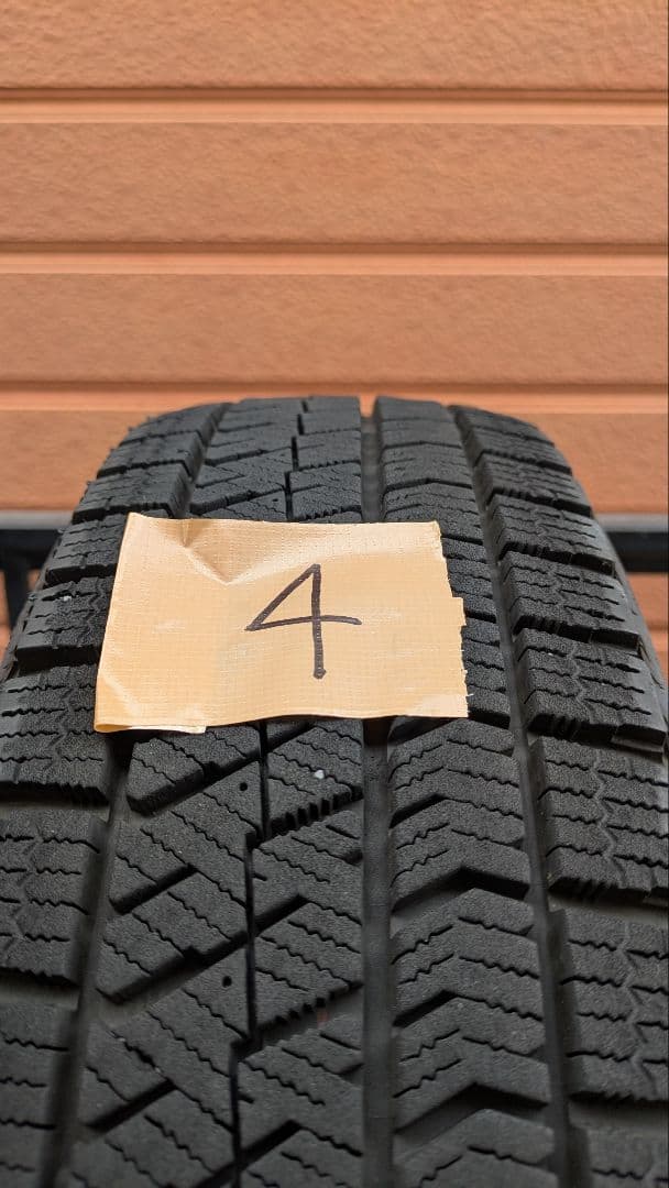 ブリヂストンBLIZZAK VRX2 14インチ2022年44週製造　美品　２本