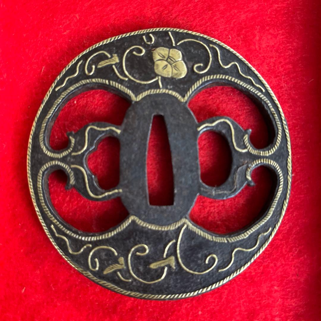 花と唐草図透かし平安城鍔