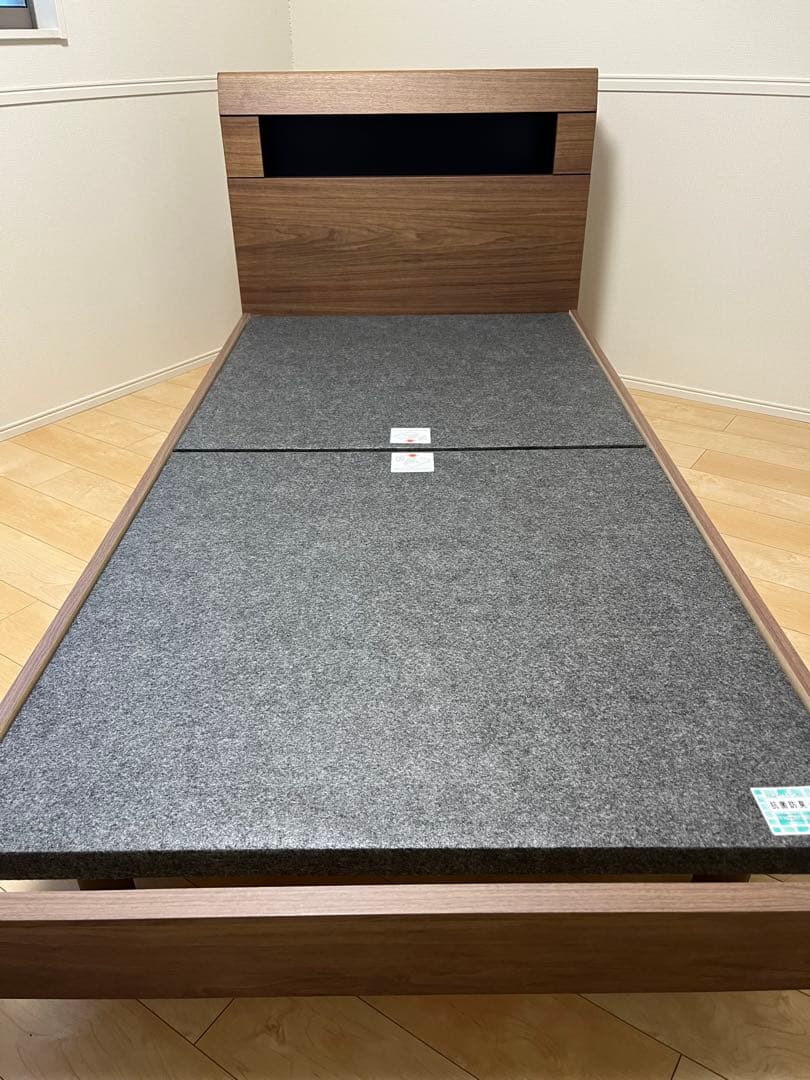 【未使用品】2025年12月発売モデル サータ 天然木 高級フレーム シングル