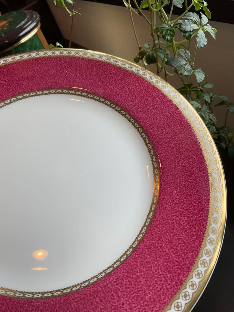 ウェッジウッド　ユーランダー　パウダールビー　プレート