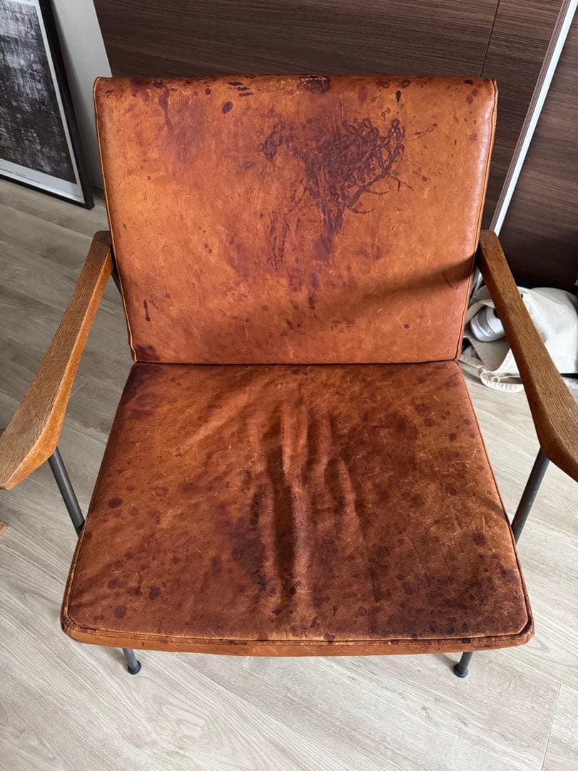 椅子 TRUCK FURNITURE FURROWED-LEATHERARMCHAIR