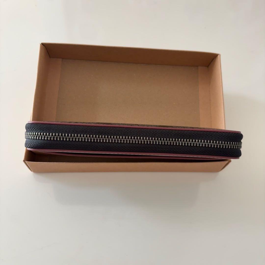 COACH 長財布　シグネクチャー柄　ラウンドファスナー　ブラック　未使用品