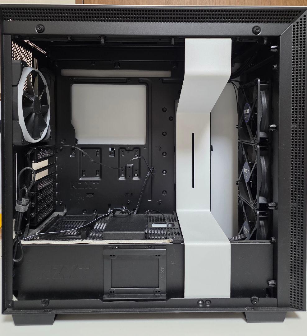 NZXT H700 CA-H700B-W1 ブラック/ホワイト