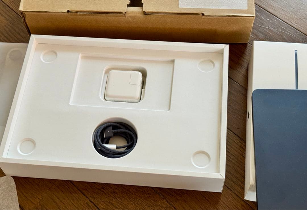 MacBook Air 13インチ M2 8GB 256GB ミッドナイト 美品