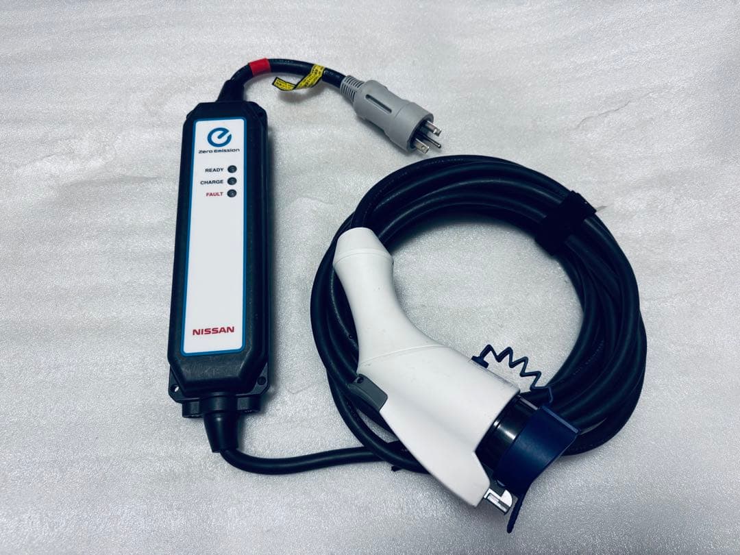 日産リーフ充電ケーブル 3NK5E 039